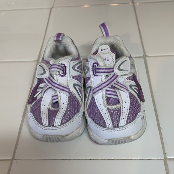 Nike Other - 3C Infant Nike lavender/white with velcro closure